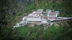 Vaishno Devi Yatra remains suspended ...